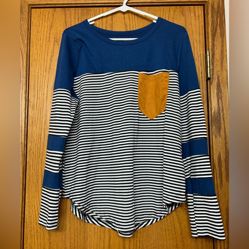 NWOT small boutique striped long-sleeve